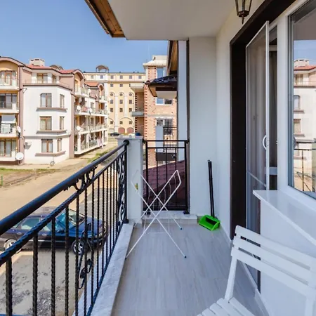 Theona Къща за гости 4*