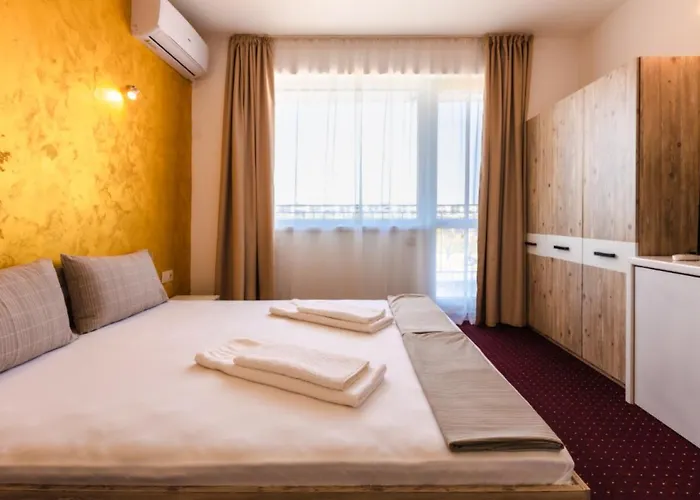 Theona 4* 奥布佐尔