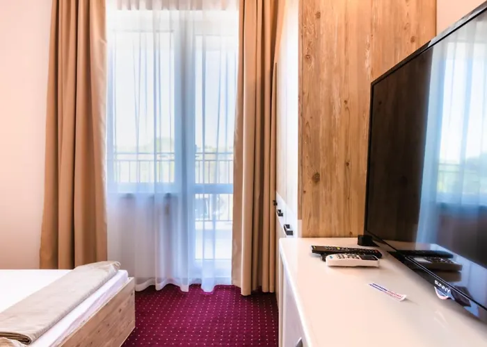 Theona 4* 奥布佐尔