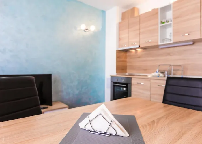 Theona 4* 奥布佐尔