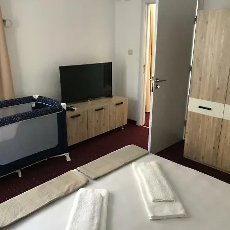 Guest house Theona 2*