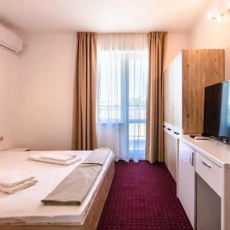 Theona Guest house 2*