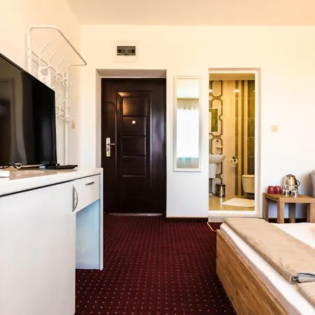 Guest house Theona 2*