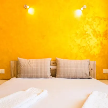 Theona Guest house 2*