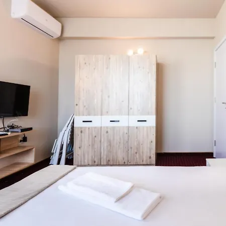 Theona Pensiune Obzor