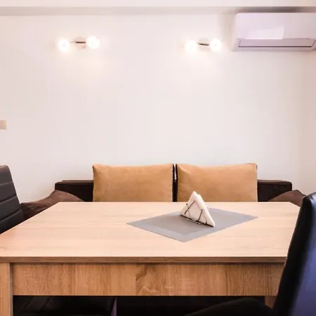 Guest house Theona 2*