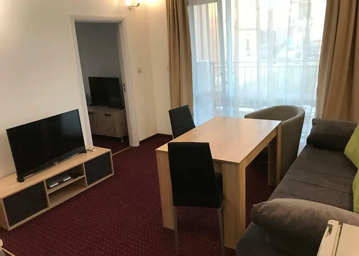 Πανσιόν Theona Obzor